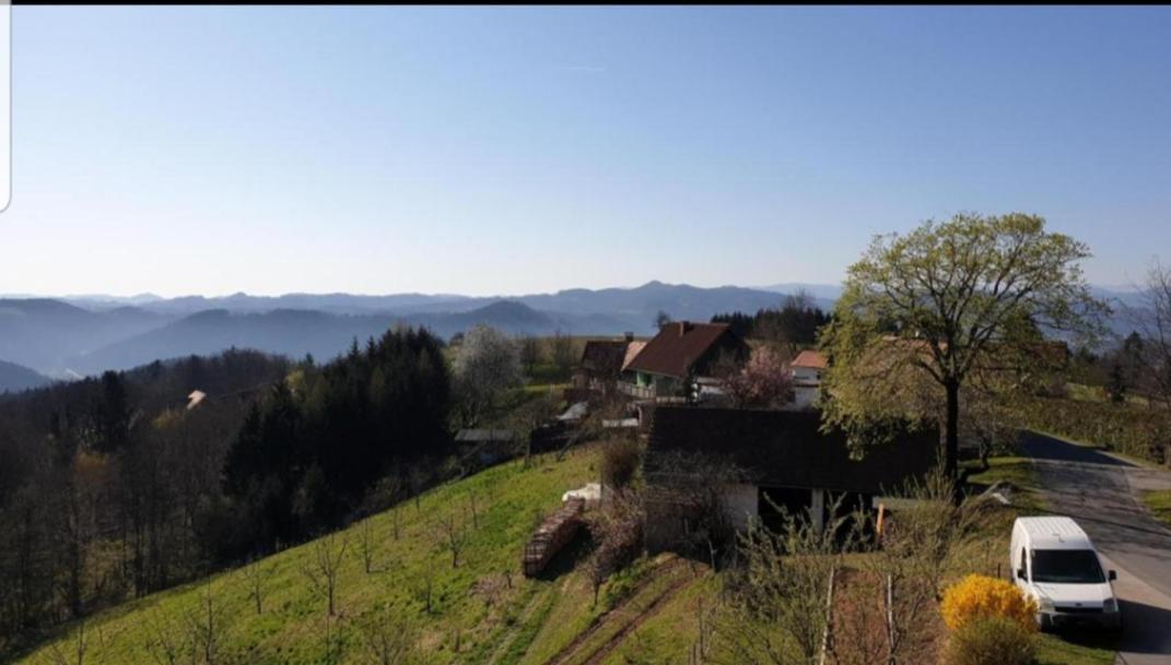 Obstbau Und Gaestezimmer Stani Kitzeck im Sausal Exteriér fotografie